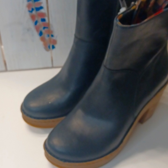 BORN CAPELLA WOMENS SZ 7 ANKLE BOOTS NEW $165 - Picture 3 of 8